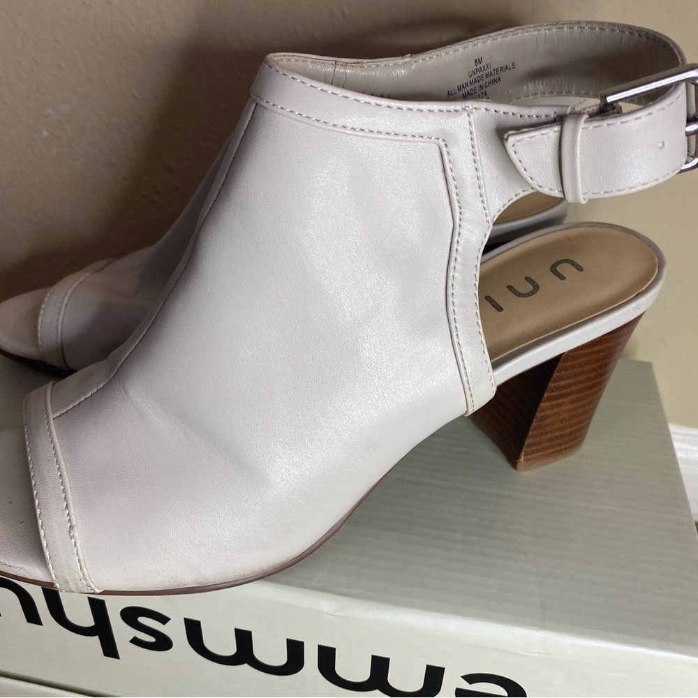 Unisa cream heeled sandals gently worn